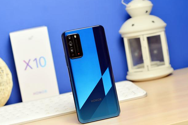 荣耀10x刚发布就降价还是90hz4300mah1699元很超值