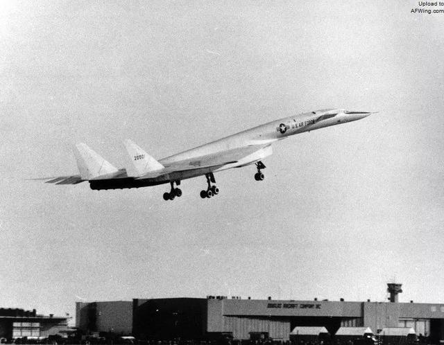 xb-70"女武神",6发249吨3马赫,一架比航母还贵的梦幻轰炸机