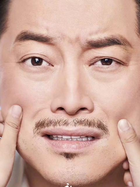 跑男家族掐脸照走红蔡徐坤一脸高冷baby郭麒麟却与众不同