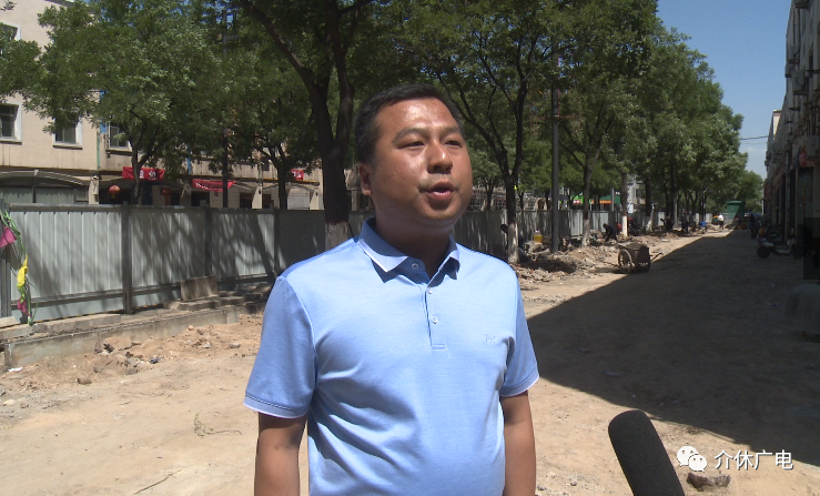 市城市管理局副局长  韩建辉在城市提档升级攻坚行动中,我们城市管理