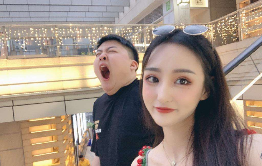 uzi的"二流子女友"了,明显这名网友说话有点过激了,竟然称婷婷是"妖女