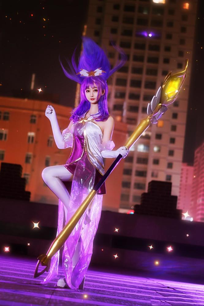 软妹cos风女,当她出场的一瞬间,我就知道我"恋爱"了