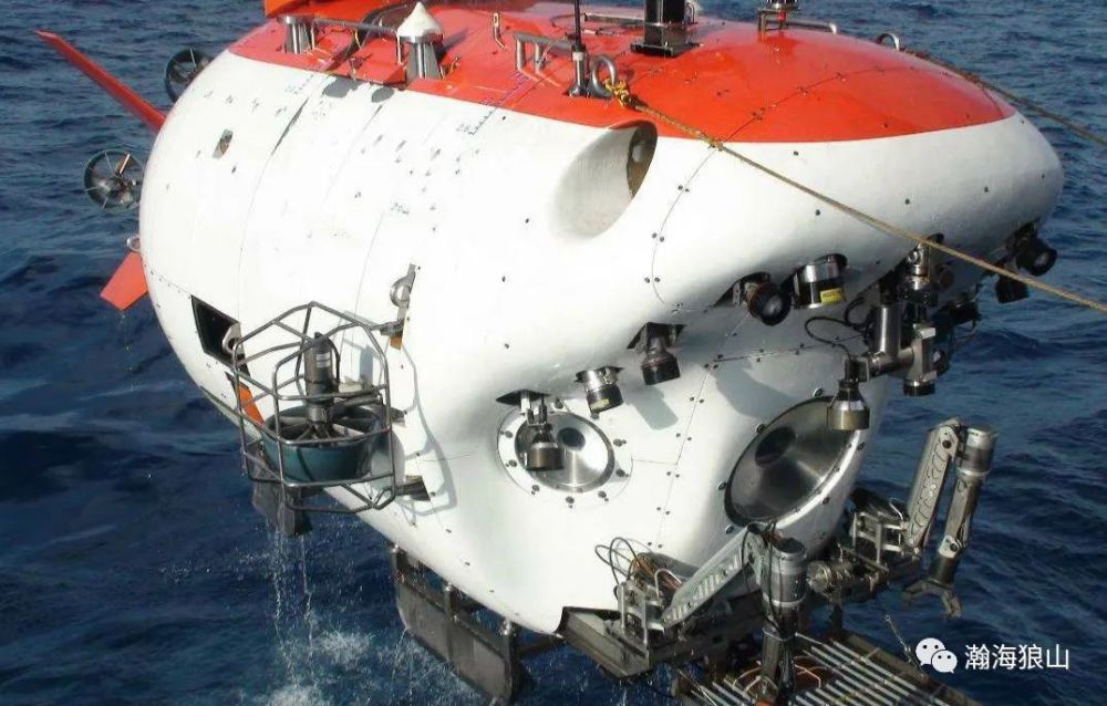 钛合金圆球串耐压壳核潜艇的极限潜深是6000米?