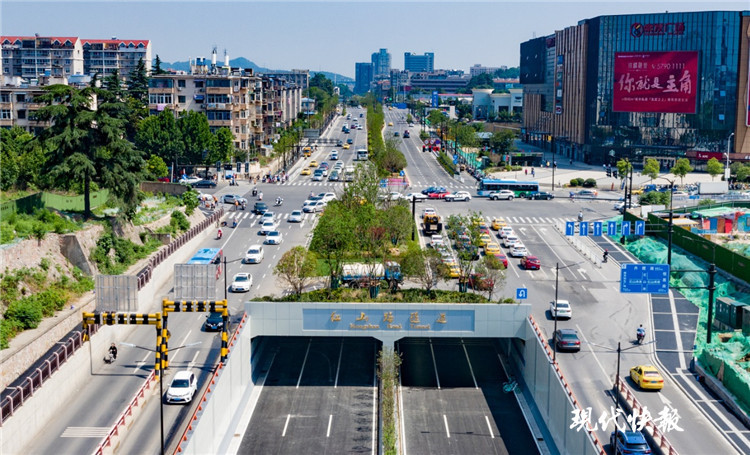 南京红山路隧道6月7日16时通车,开车经过怎么走请看过来