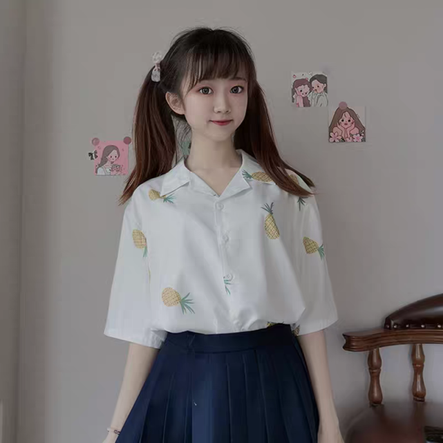 甜系小个子必看,这几套萌妹穿搭,软软的让人超有保护欲