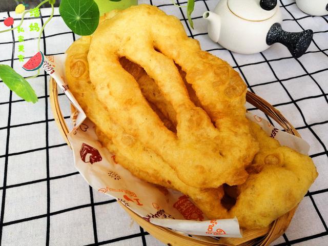 胶东名吃大面鱼,柔软又筋道比油条好吃,妈妈做了几十年的方法_腾讯