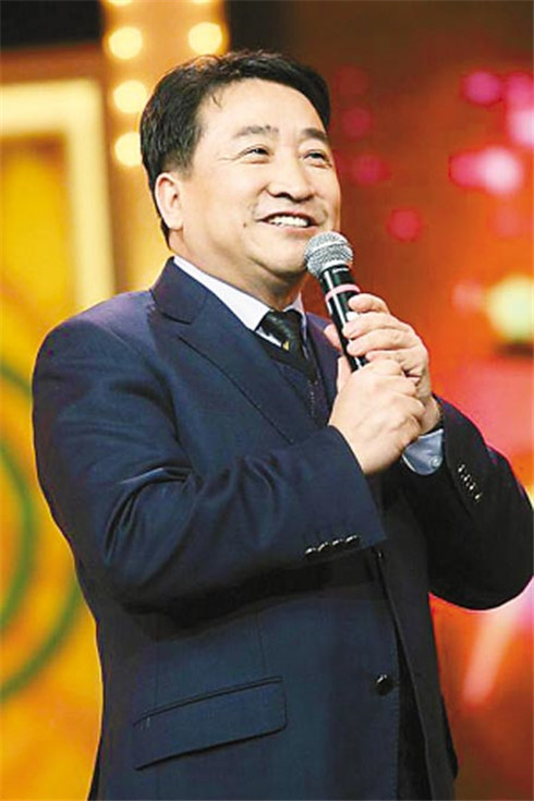 姜昆演出前一天,接到母亲病故消息,他的决定让人肃然起敬