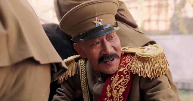 张大帅下血本买回重型坦克,以为天下无敌,谁知被土枪报销了!