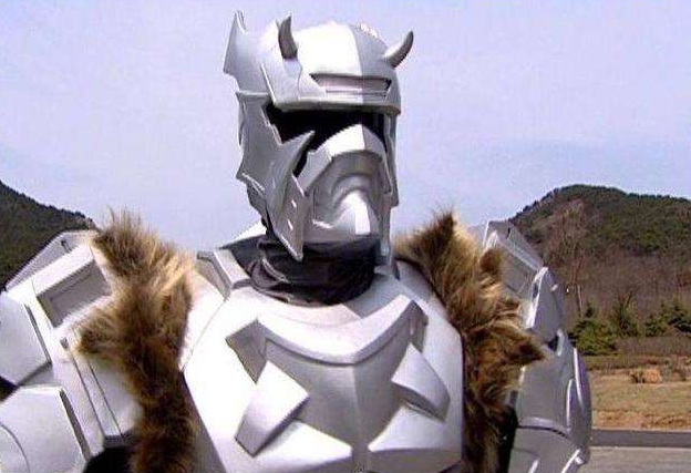 西钊:弱者才用变身器_腾讯新闻