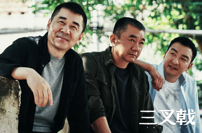 悬疑剧备受观众喜爱，当悬疑科幻发生在现实中，一人穿越千里之外