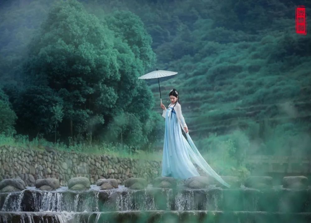 所谓伊人在水一方