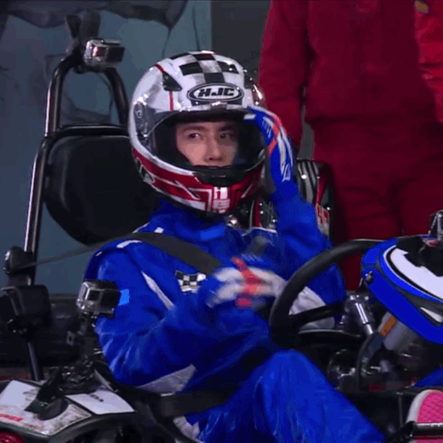 地摊经济|易烊千玺|吴亦凡|毛线帽