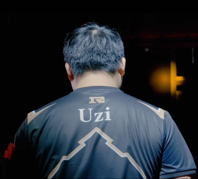 faker谈论uzi退役,只因背后这一细节,让无数rng粉丝泪目!_腾讯新闻