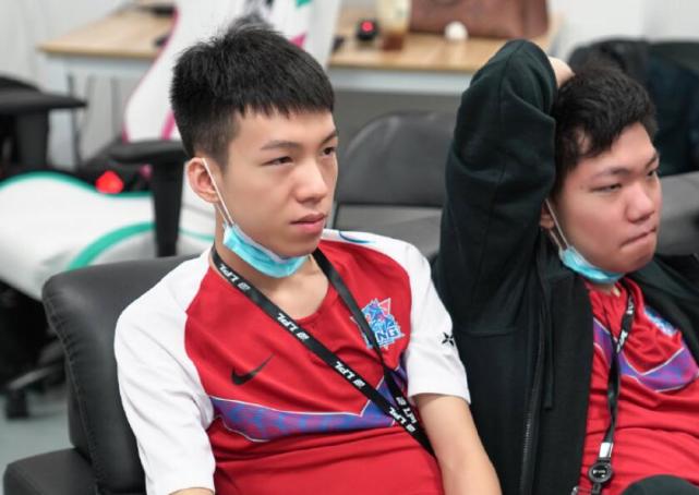 edg阿布直播爆料lng战队下血本中野两人花了大价钱