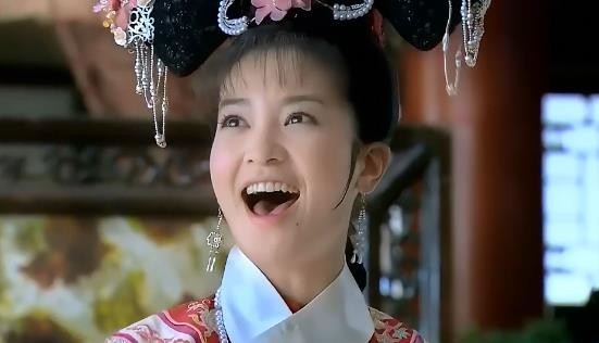 小燕子被容嬷嬷折磨学习礼仪还欺负人容嬷嬷你没变