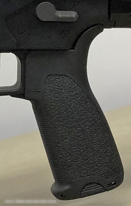 握把是bcmgunfighter的gen3,带有俏皮的海狸尾以及非常优秀的摩擦力.