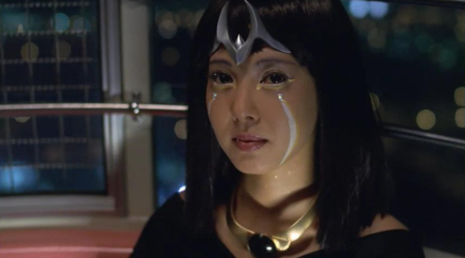 当年卡蜜拉的皮套演员叫做"椰野素子",她在迪迦奥特