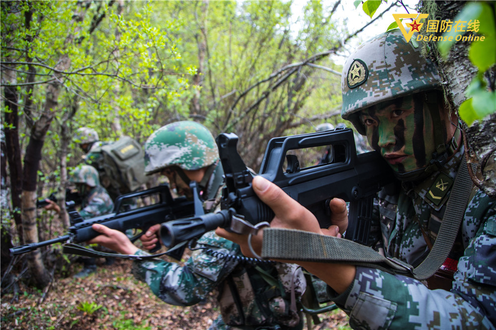 海拔4000米 高原演训场上侦察兵火热开训!