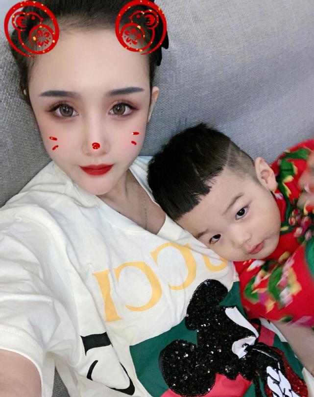 高迪大美喜迎双胞胎!果汁果粒未出生就收豪礼,哥哥果冻颜值高