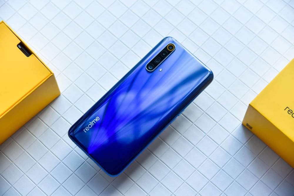 realme X50m是鸡肋？错！也许是同价位最水桶的5G手机！