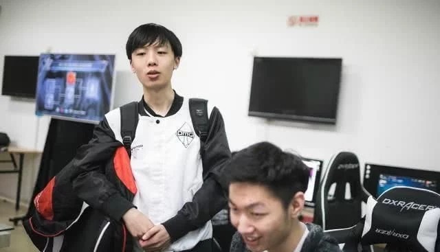 LOL：Curse要转会到哪里？RNG还是WE？