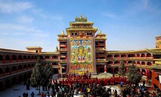 还有,整个川西北藏区规模最大的觉囊派寺院赛格寺,阿坝州首个推行辩经
