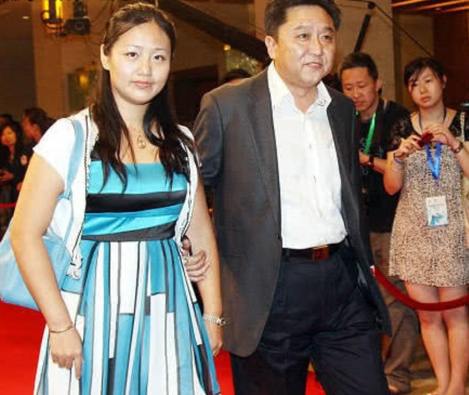 郭德纲41岁"谦嫂"近照曝光,甜美似少女,被于谦宠成公主