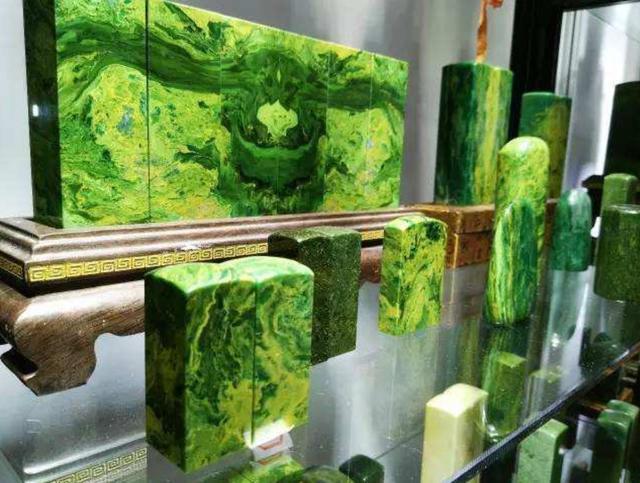 广东唯一产广绿玉的地方,被誉为中国五大名石之一,却鲜有人知!