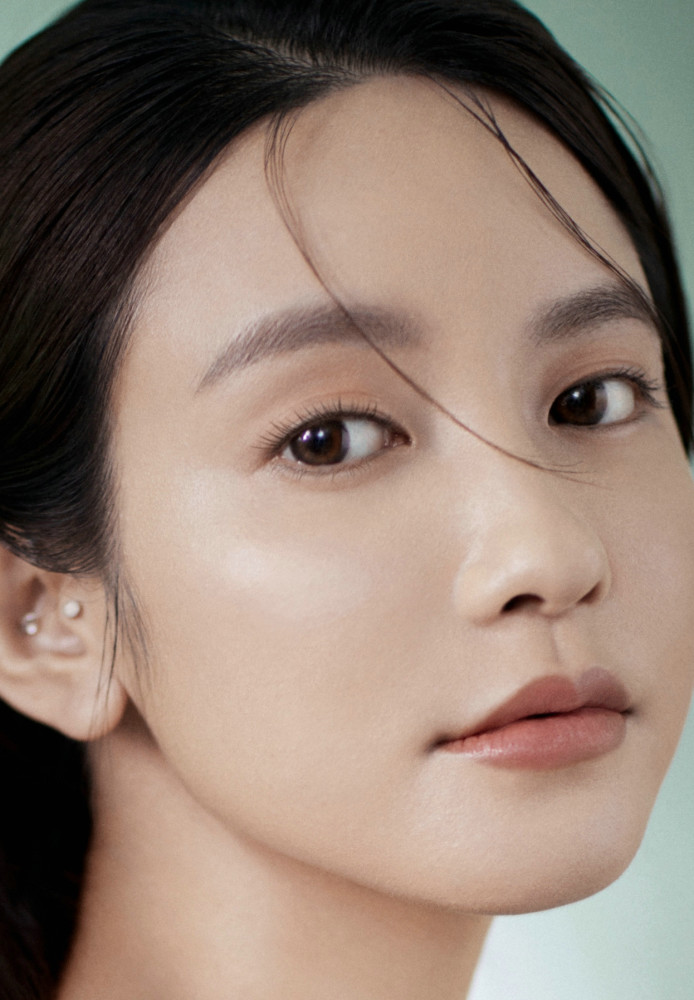 张大奕晒简约纯美写真照疑和总裁夫人叫板谁更清新