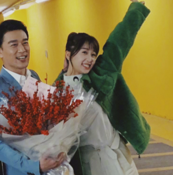 虞书欣给王耀庆新作品打call得知她喊的称呼真羡慕这种友谊