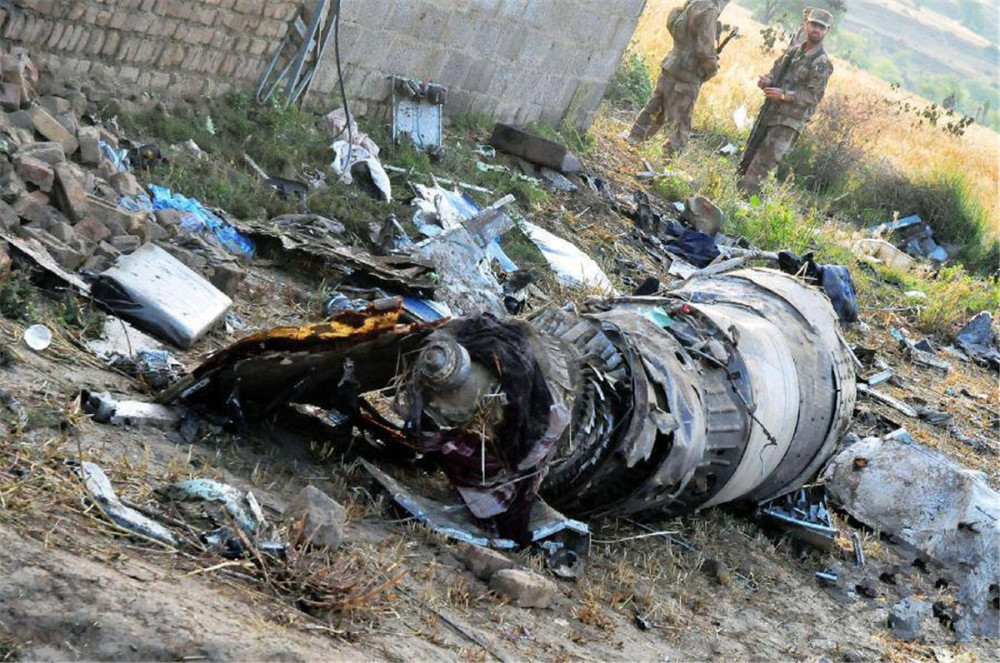 2020年第4起重大空难,巴基斯坦客机坠毁,究竟是谁的问题?
