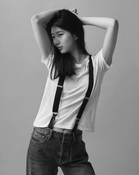 裴秀智杂志写真,白t配背带裤尽显清纯,不愧是"国民初恋"_腾讯新闻