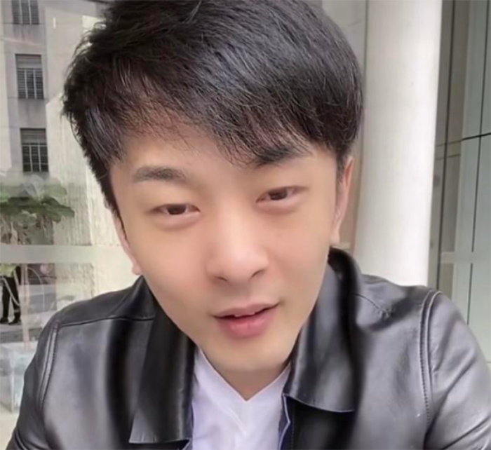 辛巴作为某手的初代网红影响力巨大而以他为首的818更是某手上强大的"