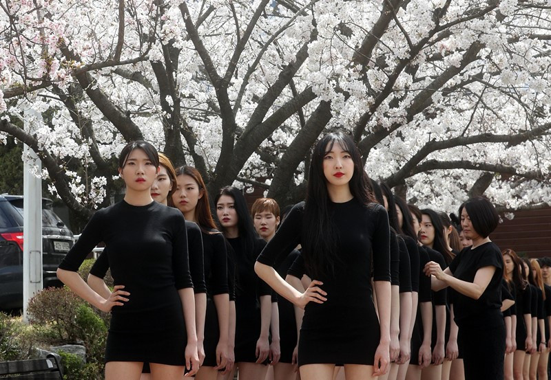 看到这些韩国女大学生才知道 就算没有整容 韩国也不缺美女 腾讯新闻