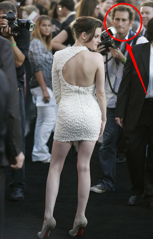 克里斯汀百科上的身高是1米65,虽然不是什么大高个,但她的腿真心不短