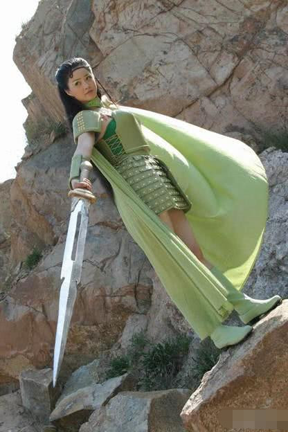 《欢天喜地七仙女》四公主绿儿的5个造型,这个公主有些可爱!