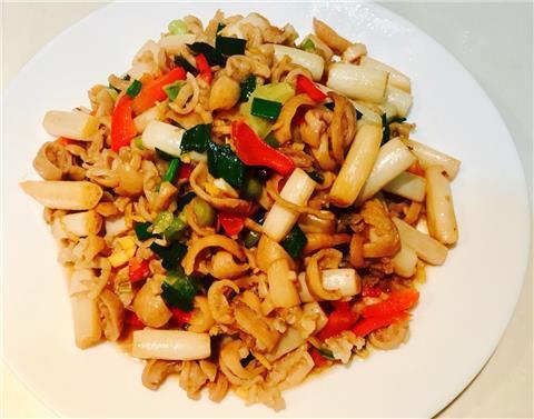 藕带炒肥肠看着你这样吃饭是我最开心的了