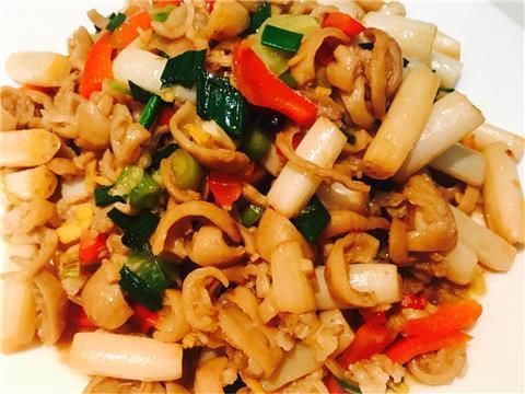 藕带炒肥肠看着你这样吃饭是我最开心的了