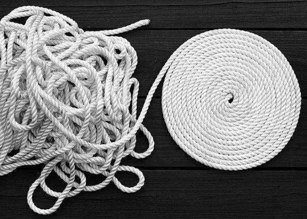 一段绳子引发的冤案莫泊桑在批判现实也在剑指人的内心