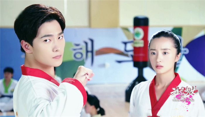 《旋风少女》捧红了胡冰卿,捧红了杨洋,却忽略了正当红的她