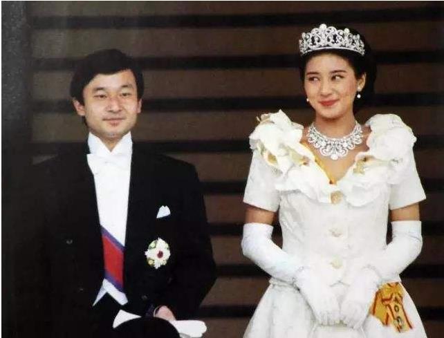 迎来结婚27周年雅子皇后悲喜交加的宫廷生活堪称大梦一场