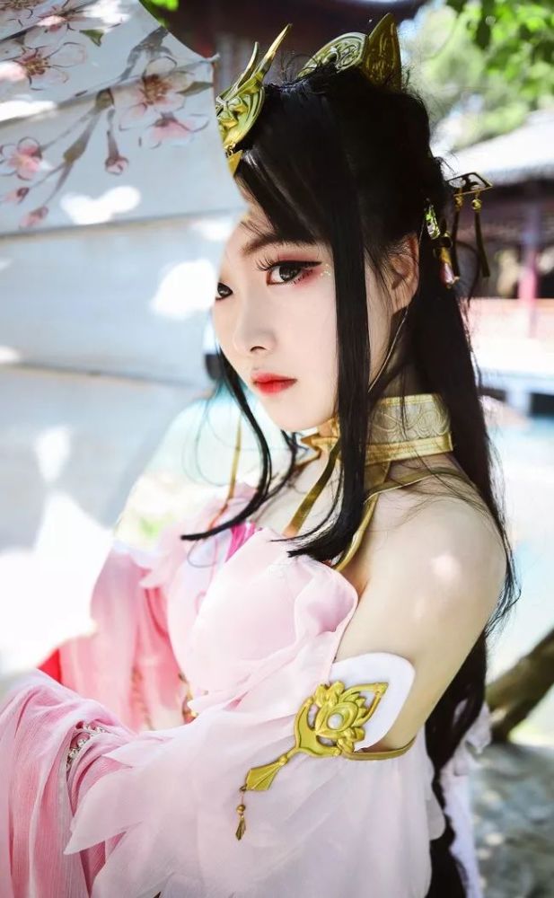 游戏cos剑网三七秀美美的古装小姐姐仙气十足