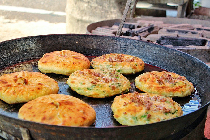 大理特色美食"喜洲粑粑",到过的游客必尝试,到底好不好吃?