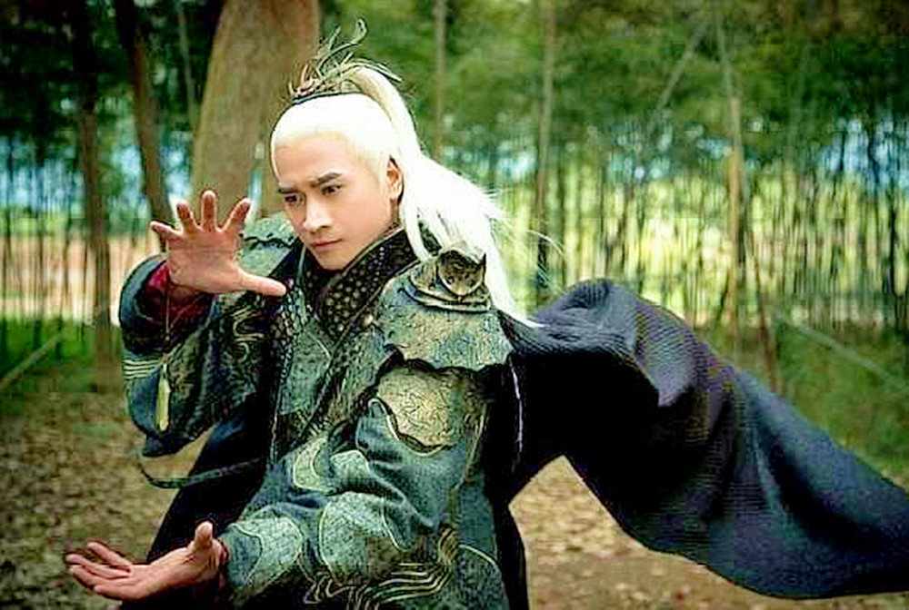 安世耿本是一个逍遥王爷,可惜心爱之人被害死,令他彻底黑化,想要谋夺