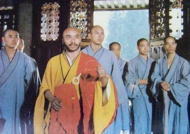 全片被删减一半,武侠片《无敌鸳鸯腿》,香港上映时变成了情色片