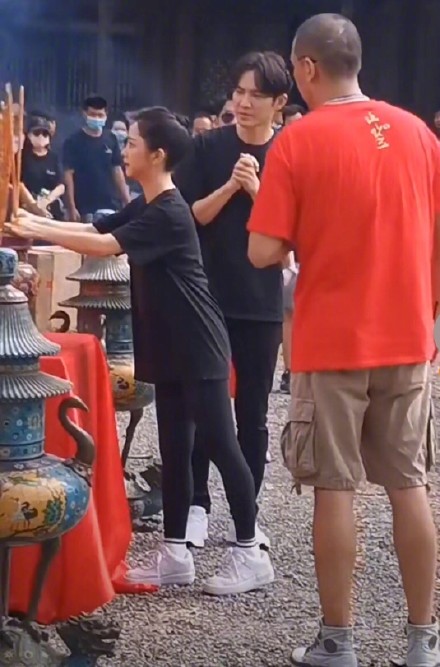 锦心似玉开机曝路透钟汉良谭松韵同框男帅女娇