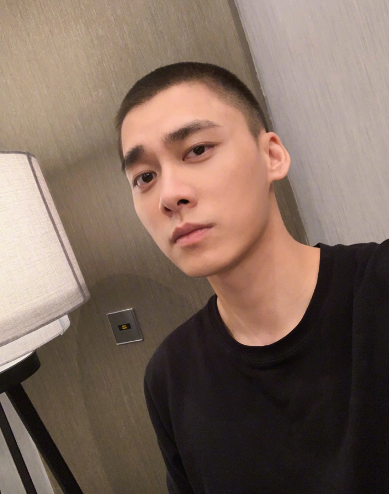 王一博的短发,李易峰的圆寸,李现的短寸,全是我喜欢的发型