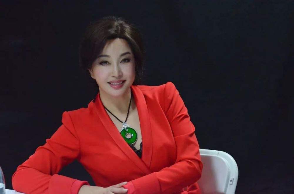 刘晓庆|65岁刘晓庆仍以少女形象露面，新剧惊艳却让人硌得慌，服老吧！