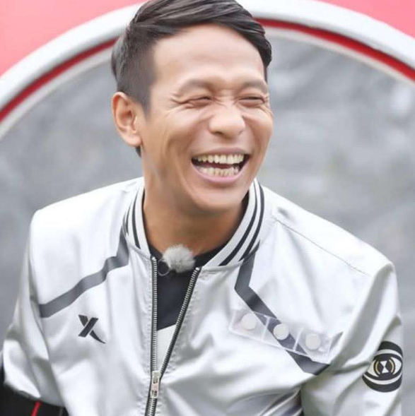 宋小宝说自己年轻时比蔡徐坤颜值高,原以为开玩笑,看到旧照后才信