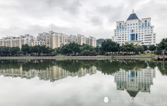 县城":不仅修了机场和地铁,还有几十万华侨在美国|县级市|长乐区|福建